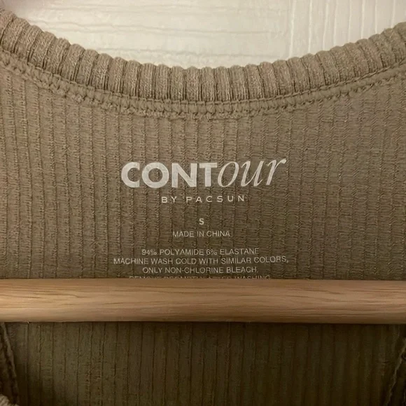 Pack of two crop tanks - Picture 3 of 4